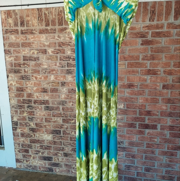 Dress - Picture 1 of 1